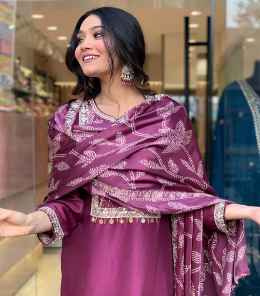 Beautifully designed that seamlessly combines tradition kurta set