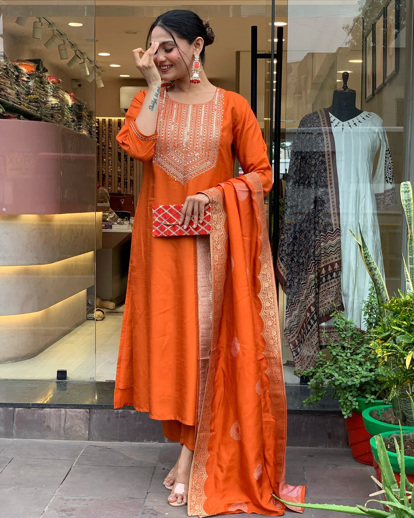 Beautifully designed that seamlessly combines tradition kurta set