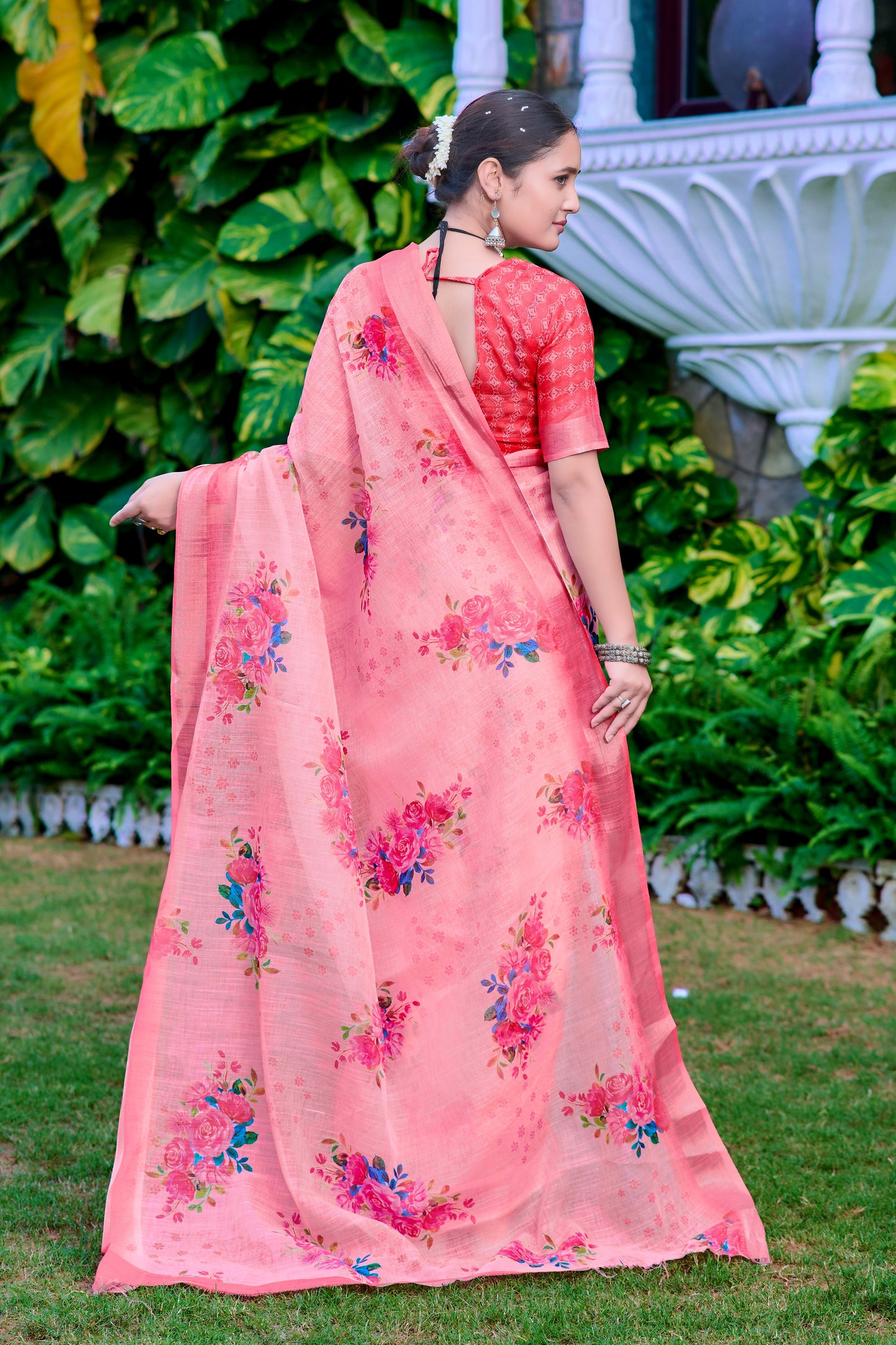 Glorious Light Pink Color Color Pure Cotton Lilen With Digital Printed Designer Saree