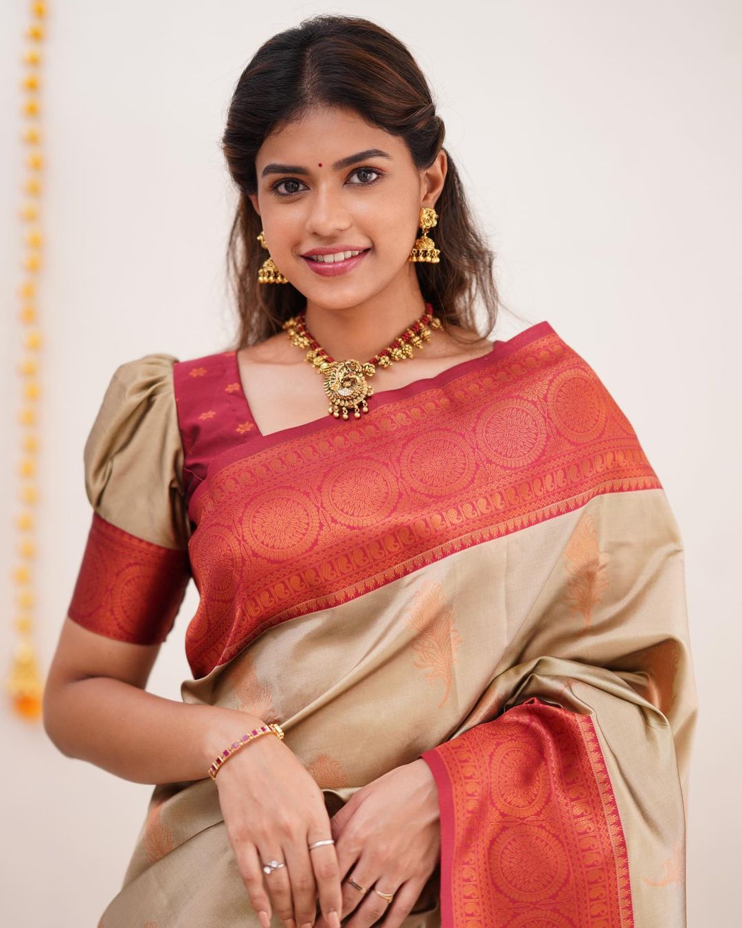 Beautiful Designer Cream Color Coper Jari Design Soft Silk Saree