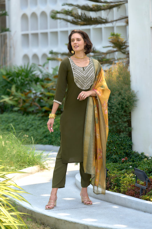 beautifully designed kurta set that seamlessly combines tradition with modern elegance.