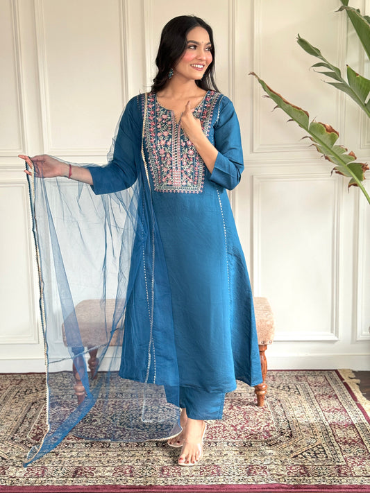 Beautifully designed that seamlessly combines tradition kurta set