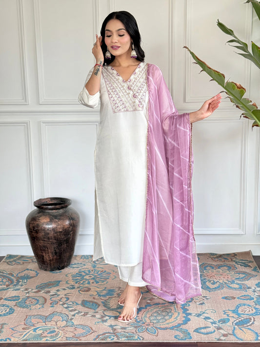 Beautifully designed that seamlessly combines tradition kurta set