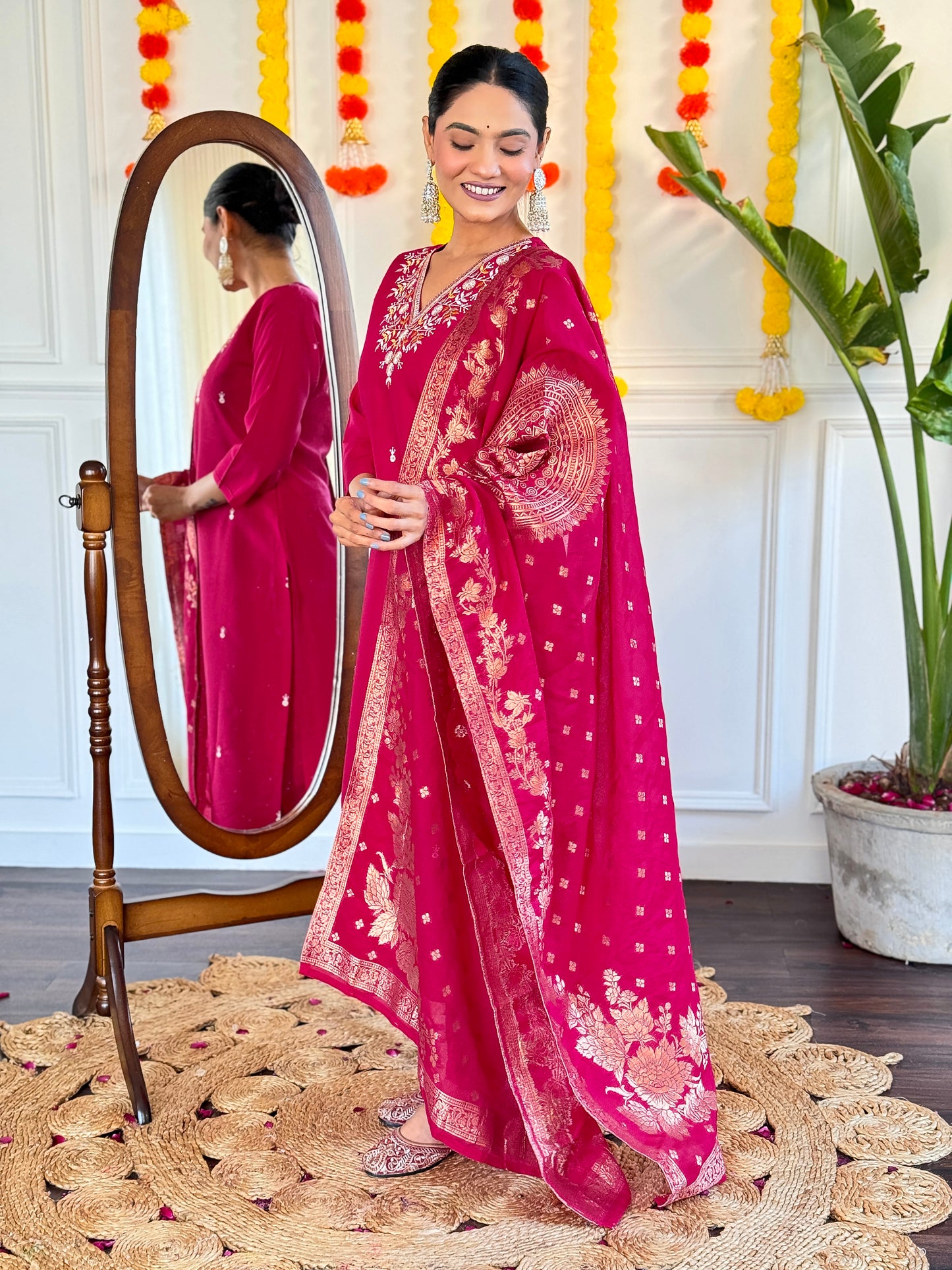 Elegent Beautifully designed that seamlessly combines tradition kurta set