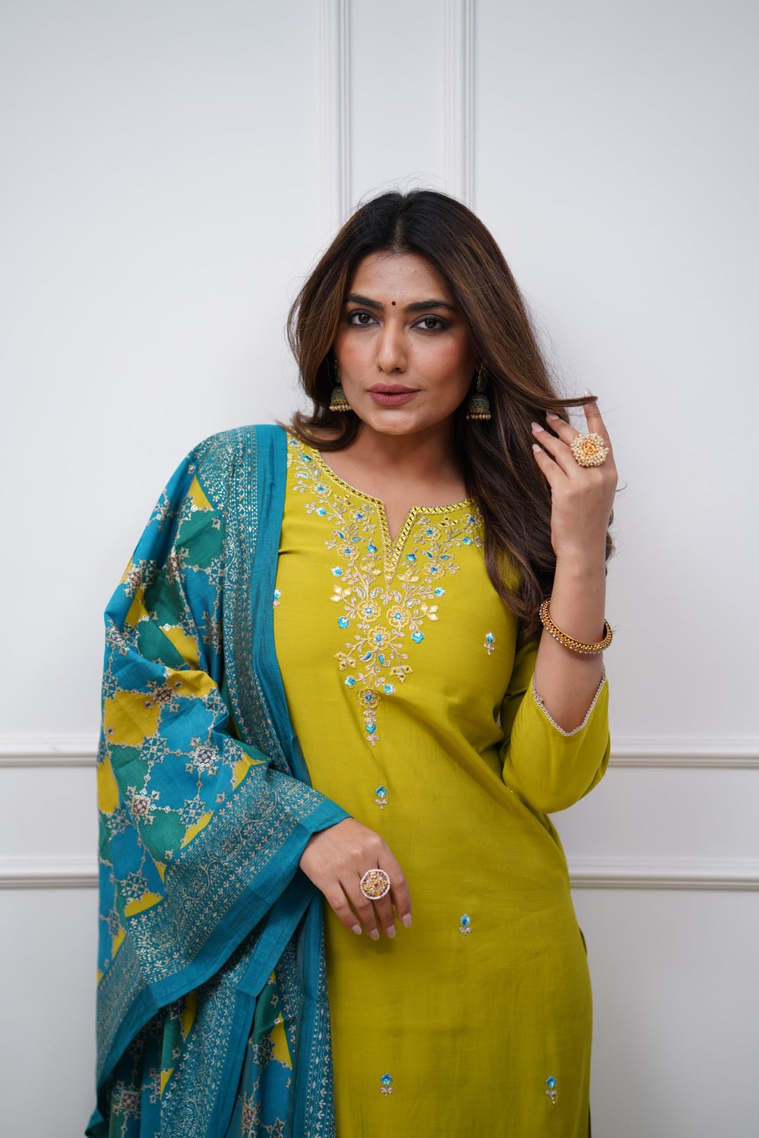 Women Embroidered Chanderi Silk Beautifully designed that seamlessly combines tradition kurta set