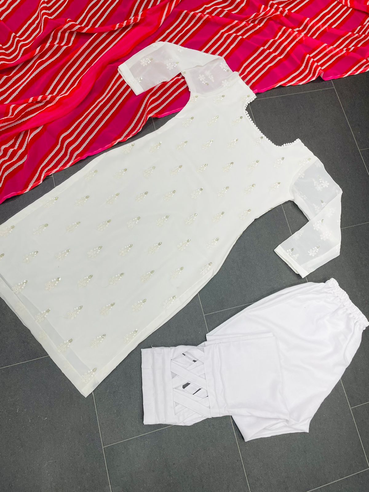 Trendy White Color Suit With Red Leheriya Print Dupatta