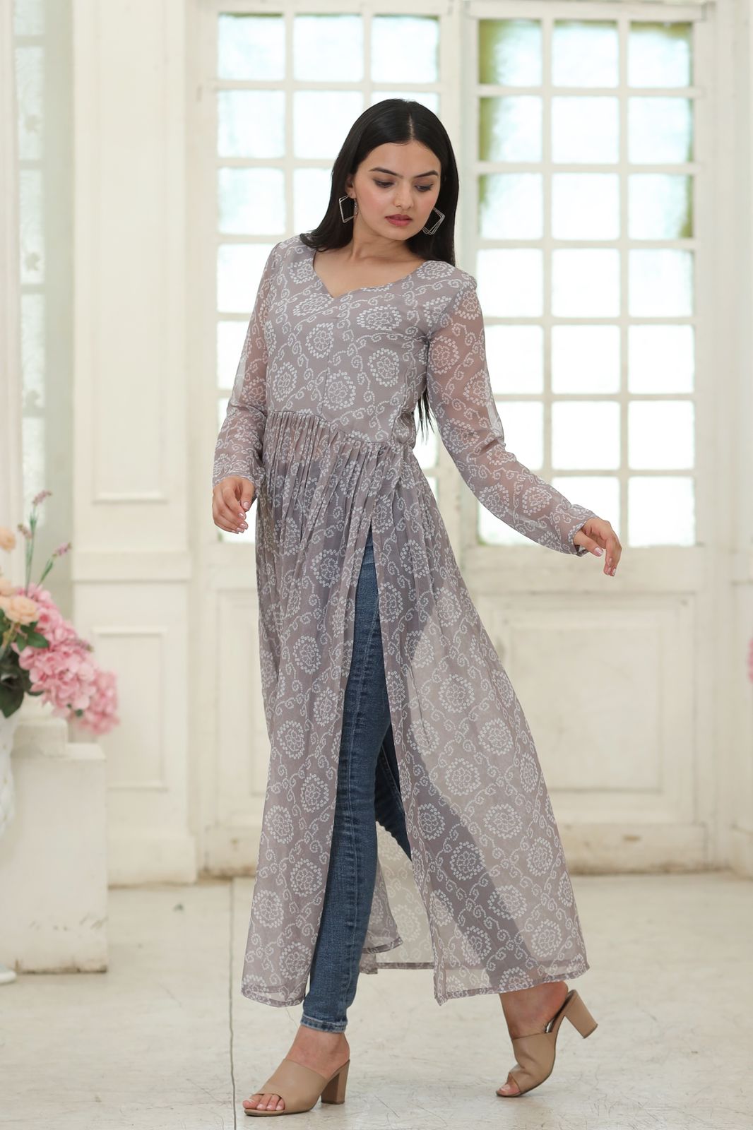 Casual Wear Gray Color Bandhani Print Kurti