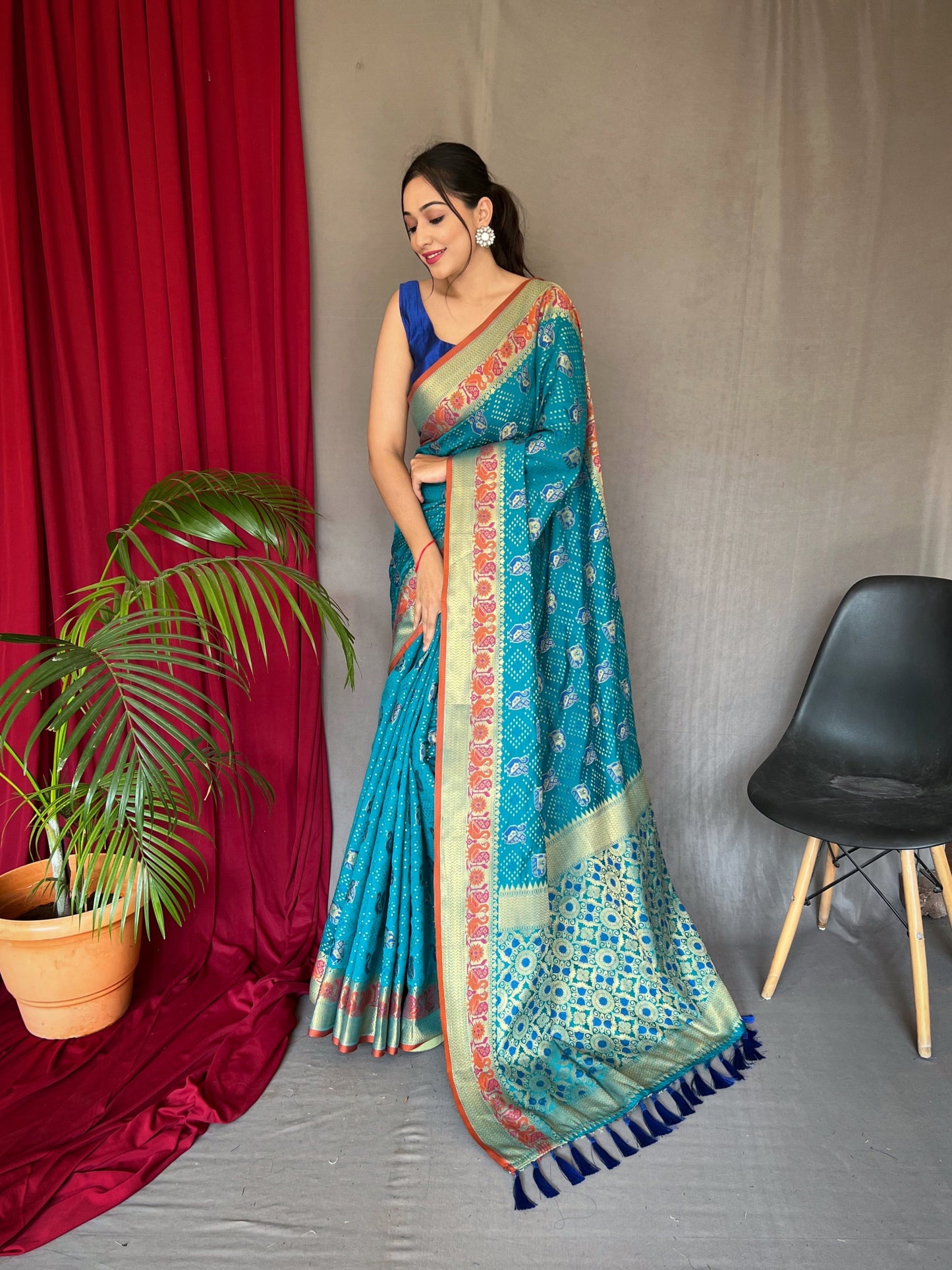 Meenakari Border And Rich Pallu Sky Blue Patola Saree