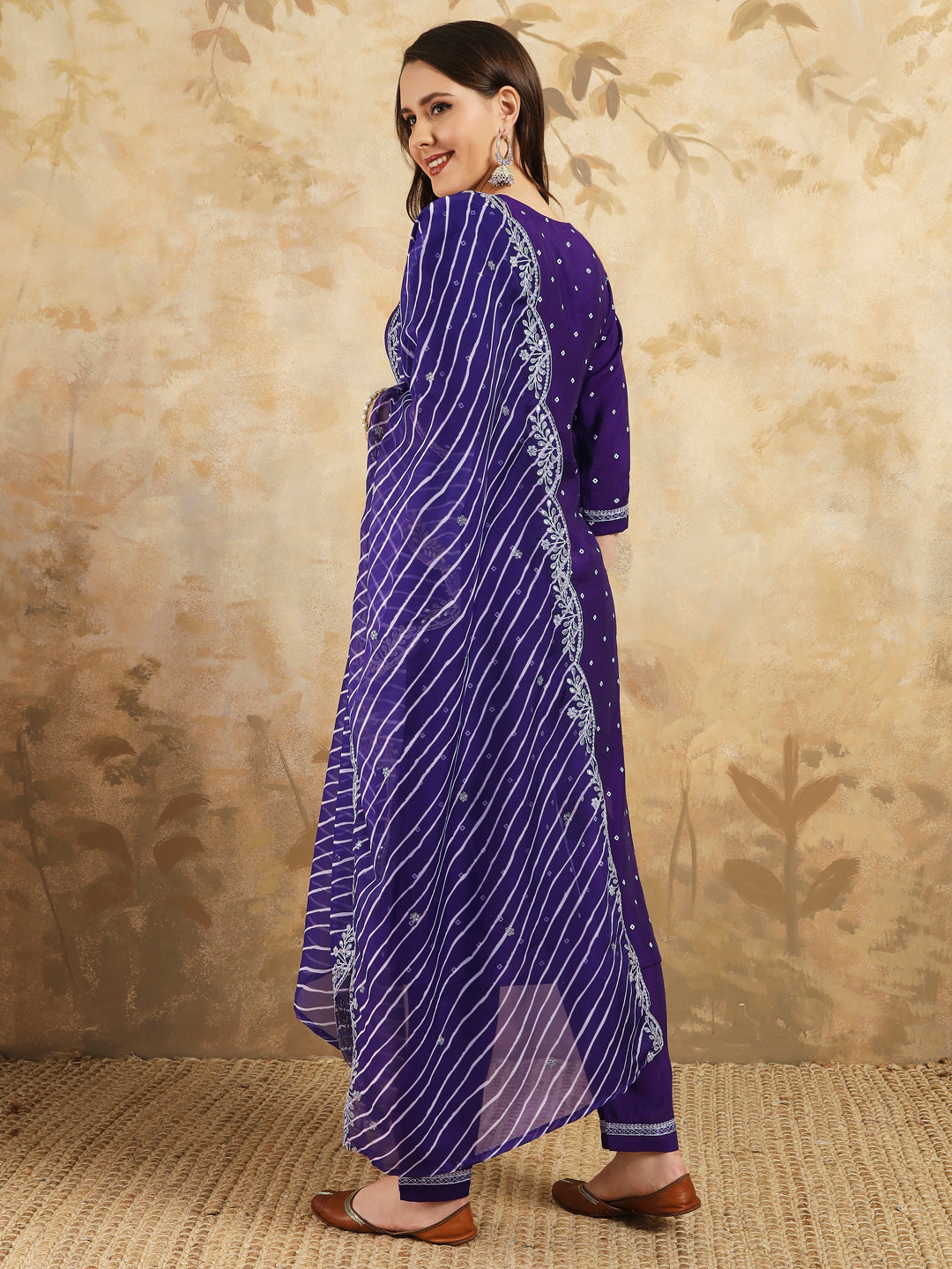 Beautifully designed that seamlessly combines tradition kurta set