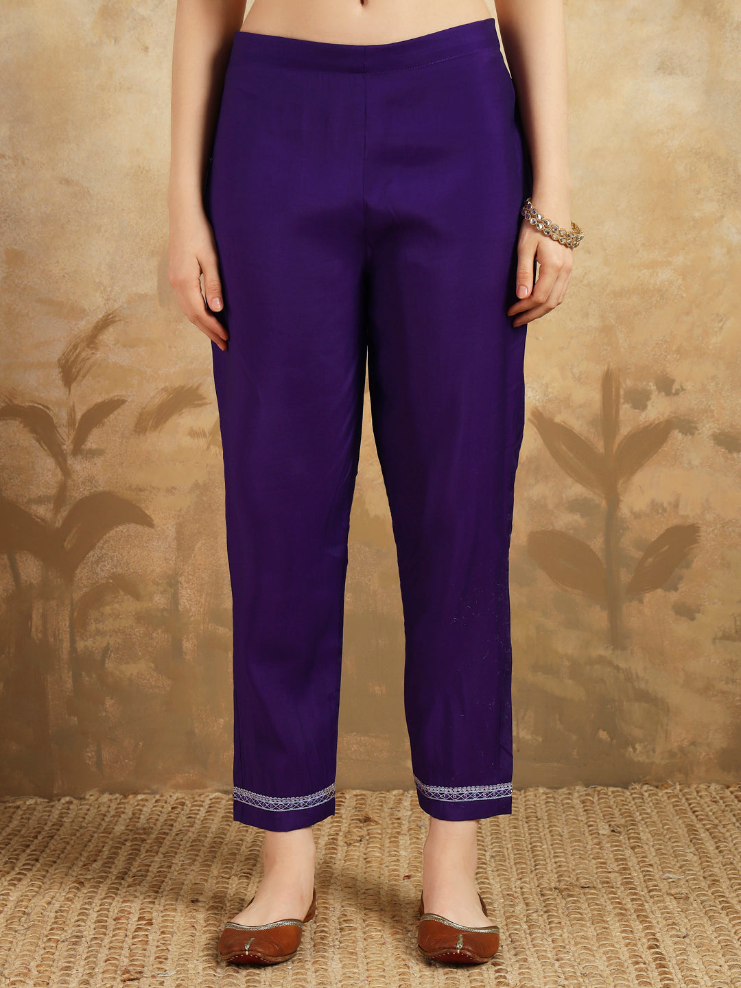 Beautifully designed that seamlessly combines tradition kurta set