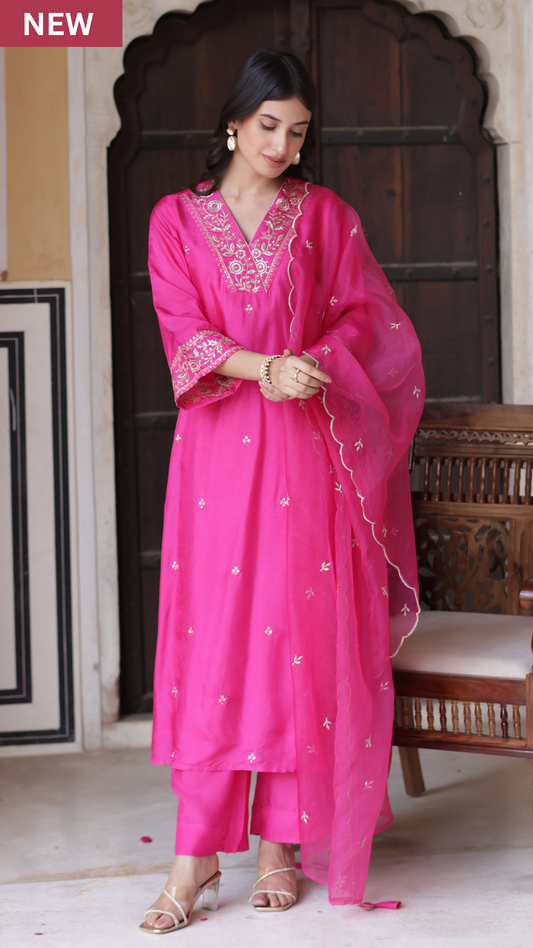 Beautifully designed that seamlessly combines tradition kurta set