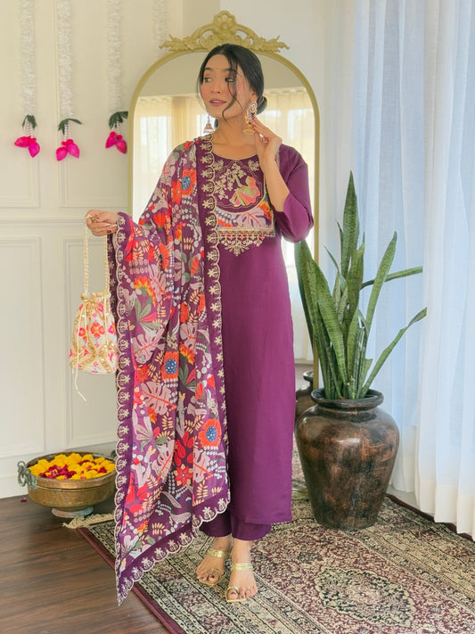Elegent Beautifully designed that seamlessly combines tradition kurta set