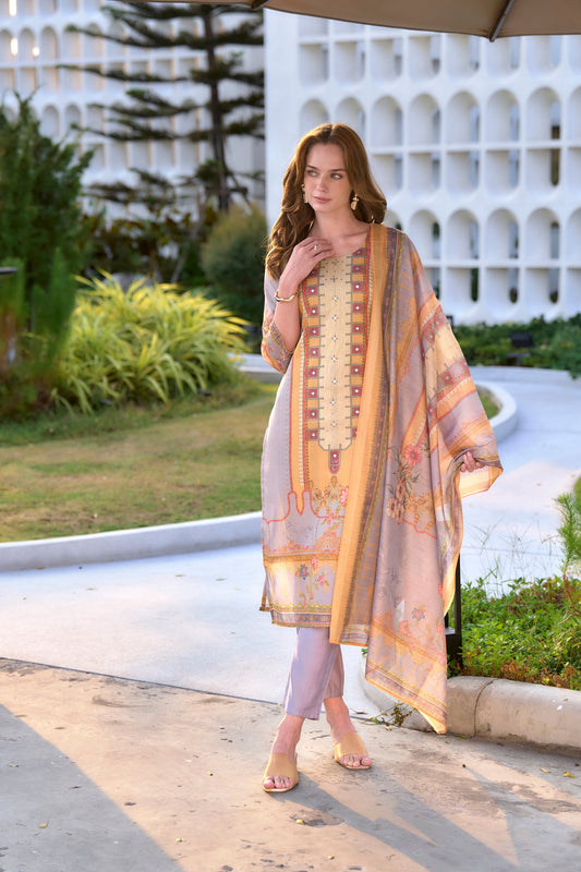 beautifully designed kurta set that seamlessly combines tradition with modern elegance.