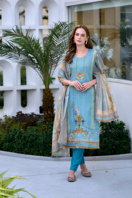 Elevate your ethnic wardrobe with this beautifully designed kurta set