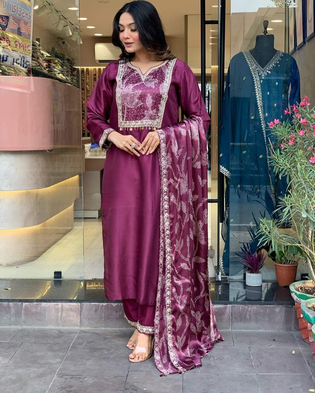 Beautifully designed that seamlessly combines tradition kurta set