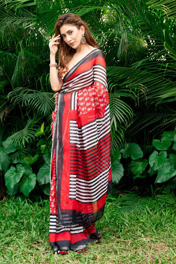 Attractive Black And Red Color Pure Cotton Lilen With Digital Printed Designer Saree