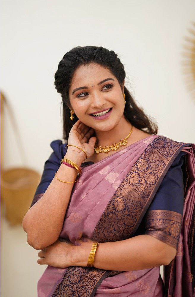 Pretty Light Pink Color Coper Jari Work Silk Saree