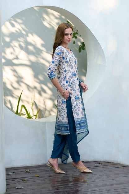 beautifully designed kurta set that seamlessly combines tradition with modern elegance.