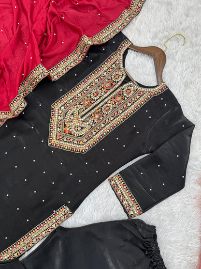 Graceful Frendy Silk Black Color Salwar Suit