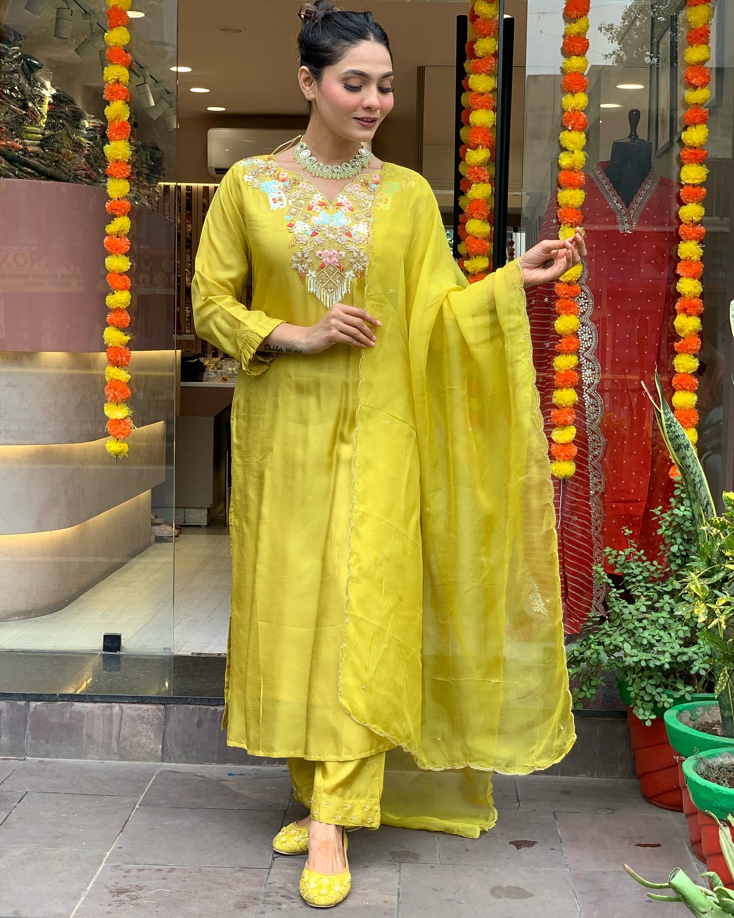Beautifully designed that seamlessly combines tradition kurta set