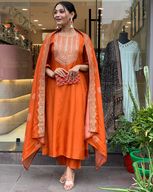Beautifully designed that seamlessly combines tradition kurta set