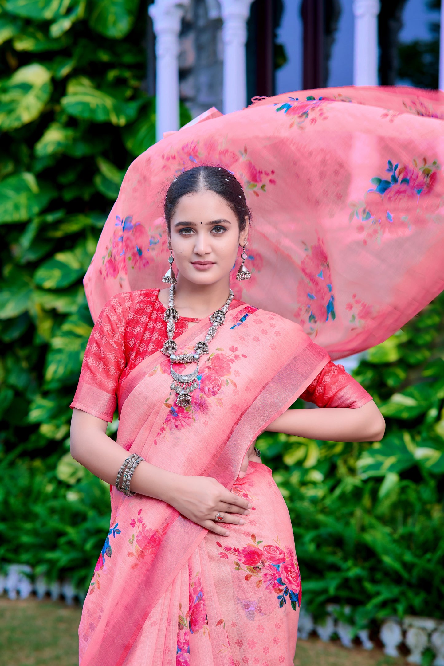 Glorious Light Pink Color Color Pure Cotton Lilen With Digital Printed Designer Saree