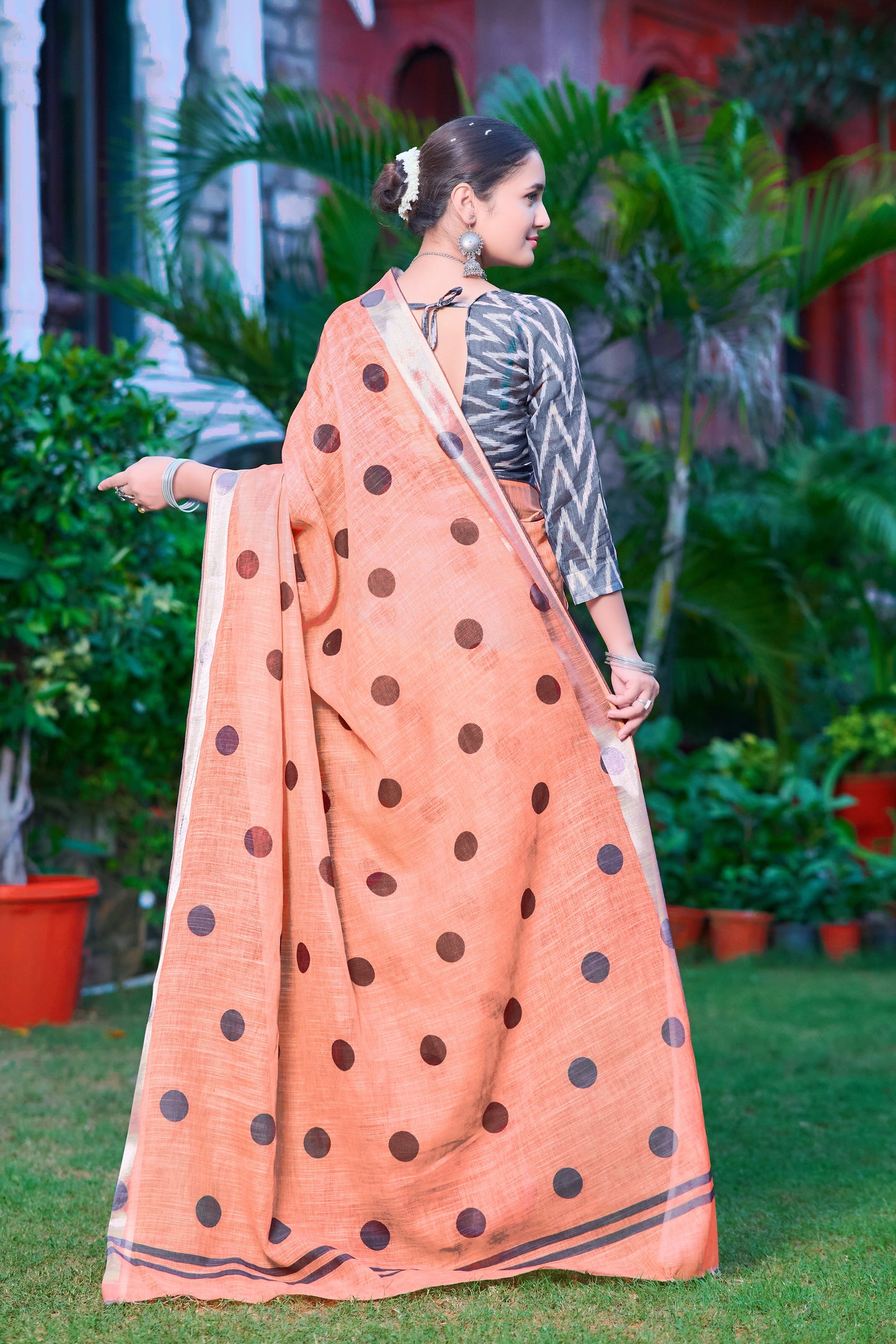Demanding Orange Color Color Pure Cotton Lilen With Digital Printed Designer Saree