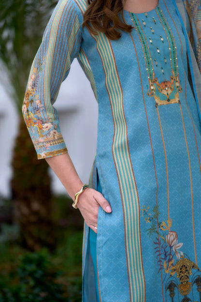 Elevate your ethnic wardrobe with this beautifully designed kurta set