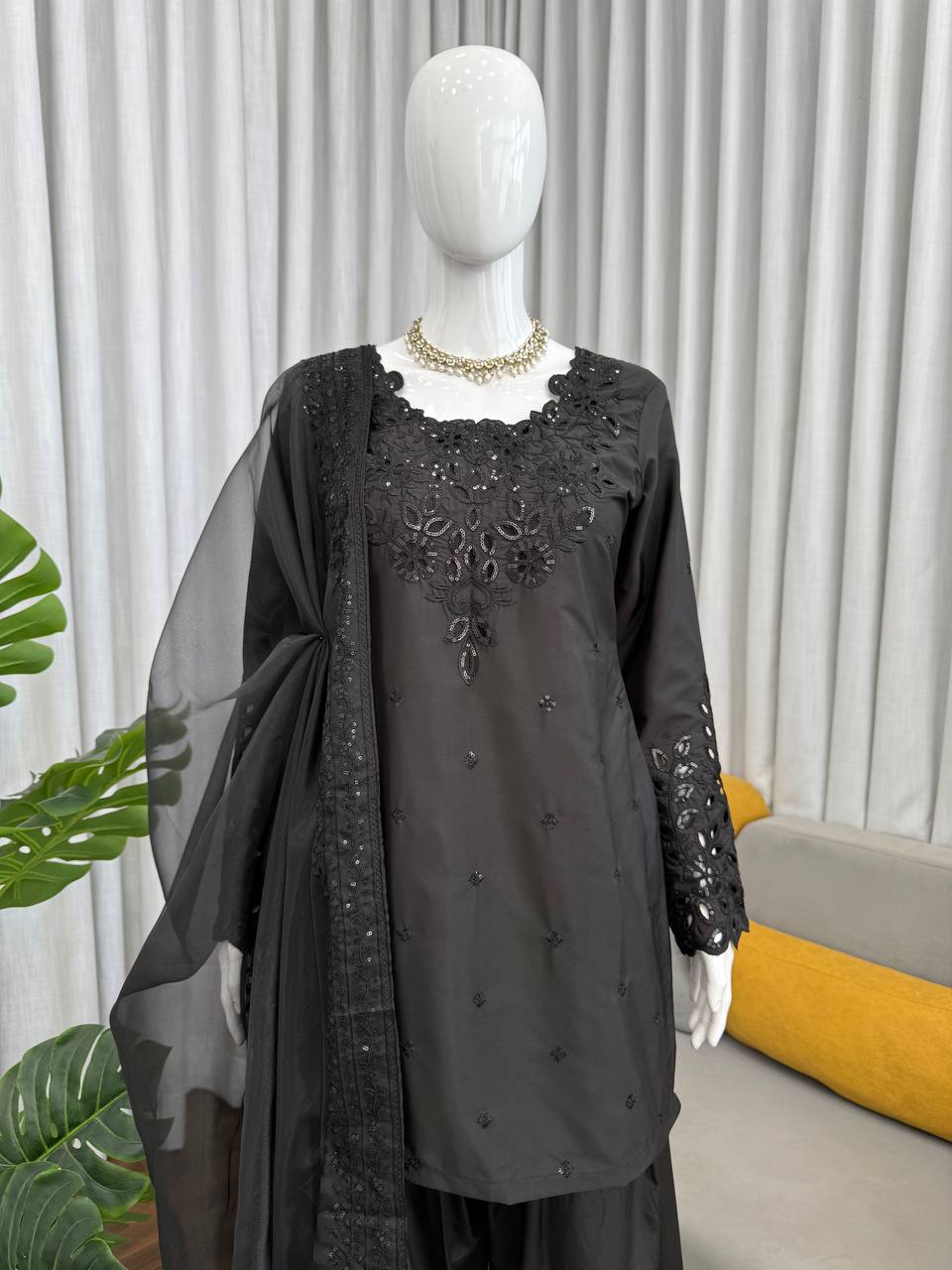 Hania Amir Wear Back Color Natural Crepe Farshi Salwar Suit