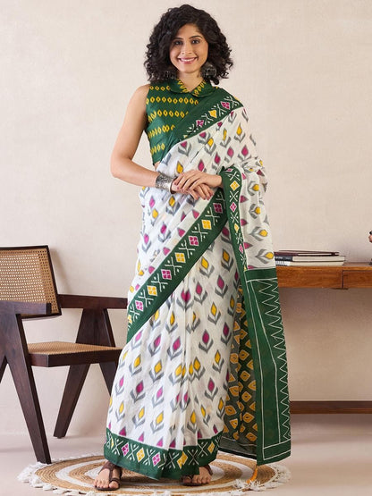 Precenting Green Color Printed Saree With Blose