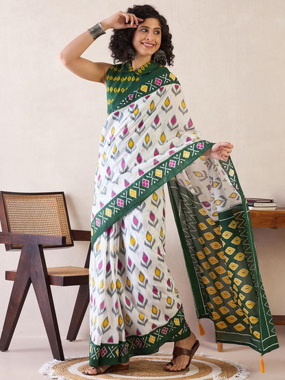 Precenting Green Color Printed Saree With Blose