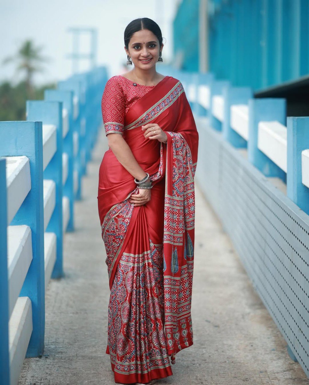 Exculsive Maroon Color Crep Silk Ready To Wear Saree With Blouse