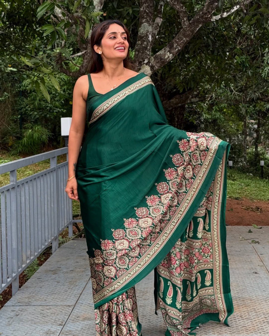 Attractive Green Color Silk Ready To Wear Saree With Blouse