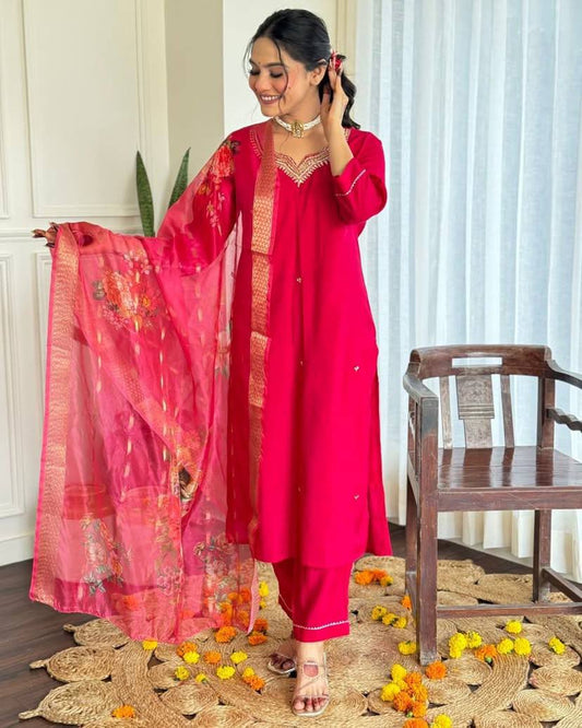 Beautifully designed that seamlessly combines tradition kurta set