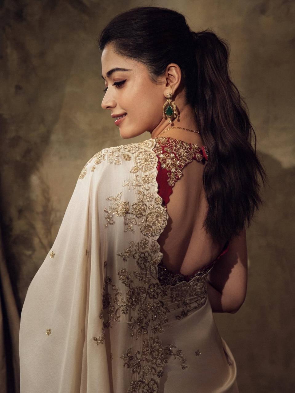 Rashmika Mandhana Wear Cream Color Soft Rangoli Silk Saree