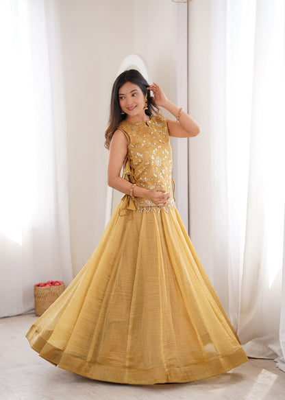 Arti Chauhan Wear Designer Salsa Crush Lehenga With Embroidered Koti Set