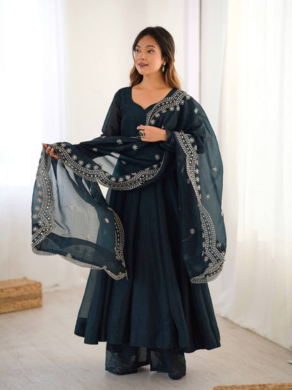 Designer Party Wear Look Dark Green Color Heavy Fandy Silk Gown
