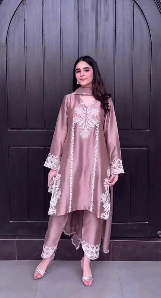 Peach Color Crepe Silk Embroidered Top–Pant With Organza Dupatta Set