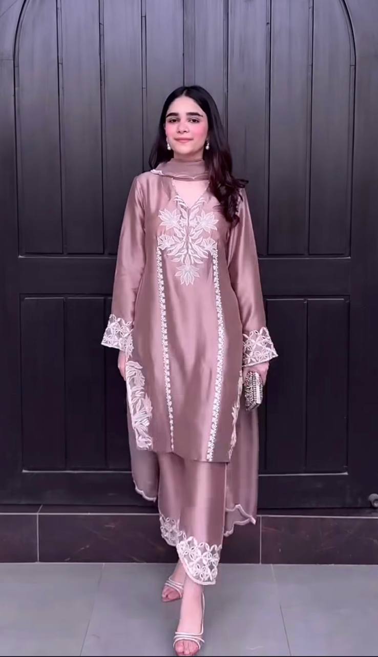 Peach Color Crepe Silk Embroidered Top–Pant With Organza Dupatta Set
