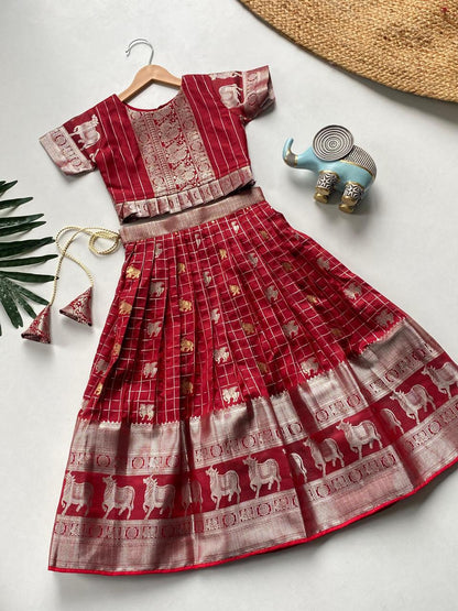 Attractive South Style Designer Wedding Wear Lehenga Choli For Girls