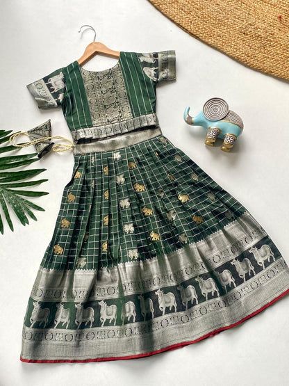 Attractive South Style Designer Wedding Wear Lehenga Choli For Girls