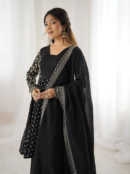 Arti Chahan's Wear Black Color Embroidered Work Sharara Suit