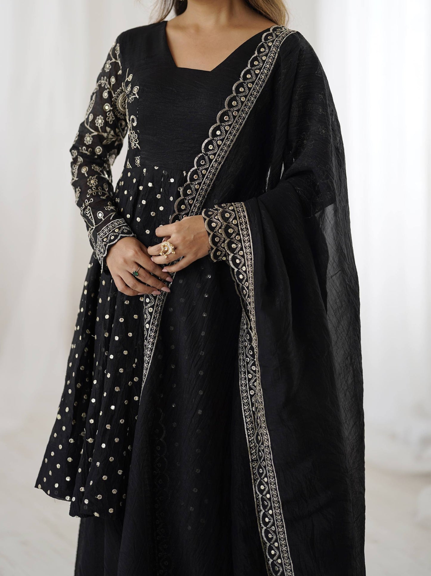 Arti Chahan's Wear Black Color Embroidered Work Sharara Suit