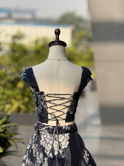 Trendy Corset Pattern Organza Lehenga Set With Designer Batwa