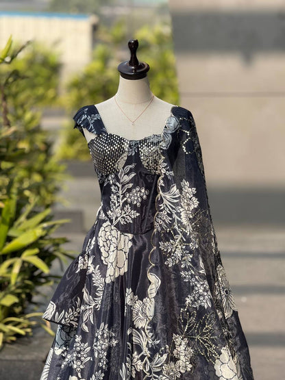 Trendy Corset Pattern Organza Lehenga Set With Designer Batwa
