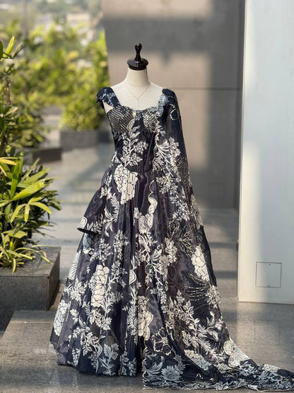 Trendy Corset Pattern Organza Lehenga Set With Designer Batwa