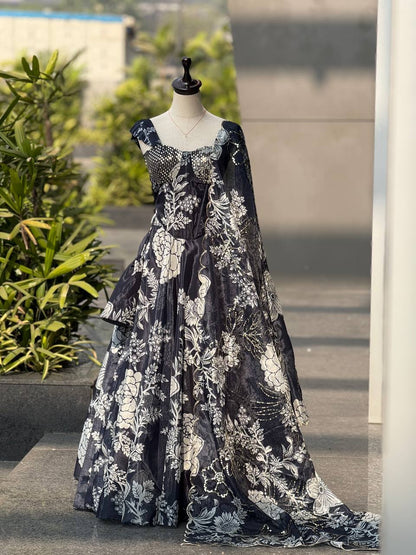 Trendy Corset Pattern Organza Lehenga Set With Designer Batwa