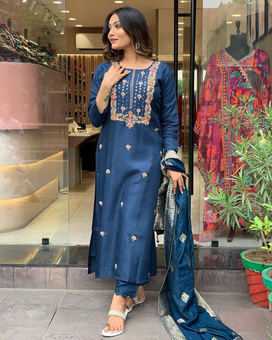 Beautifully designed that seamlessly combines tradition kurta set