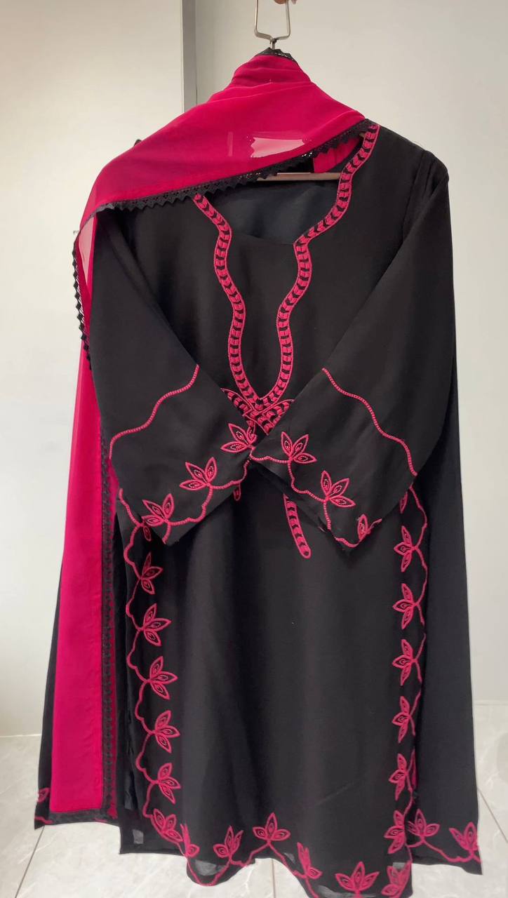 Hania Aamir Wear Black Color Embroidered Palazzo Suit With Dupatta