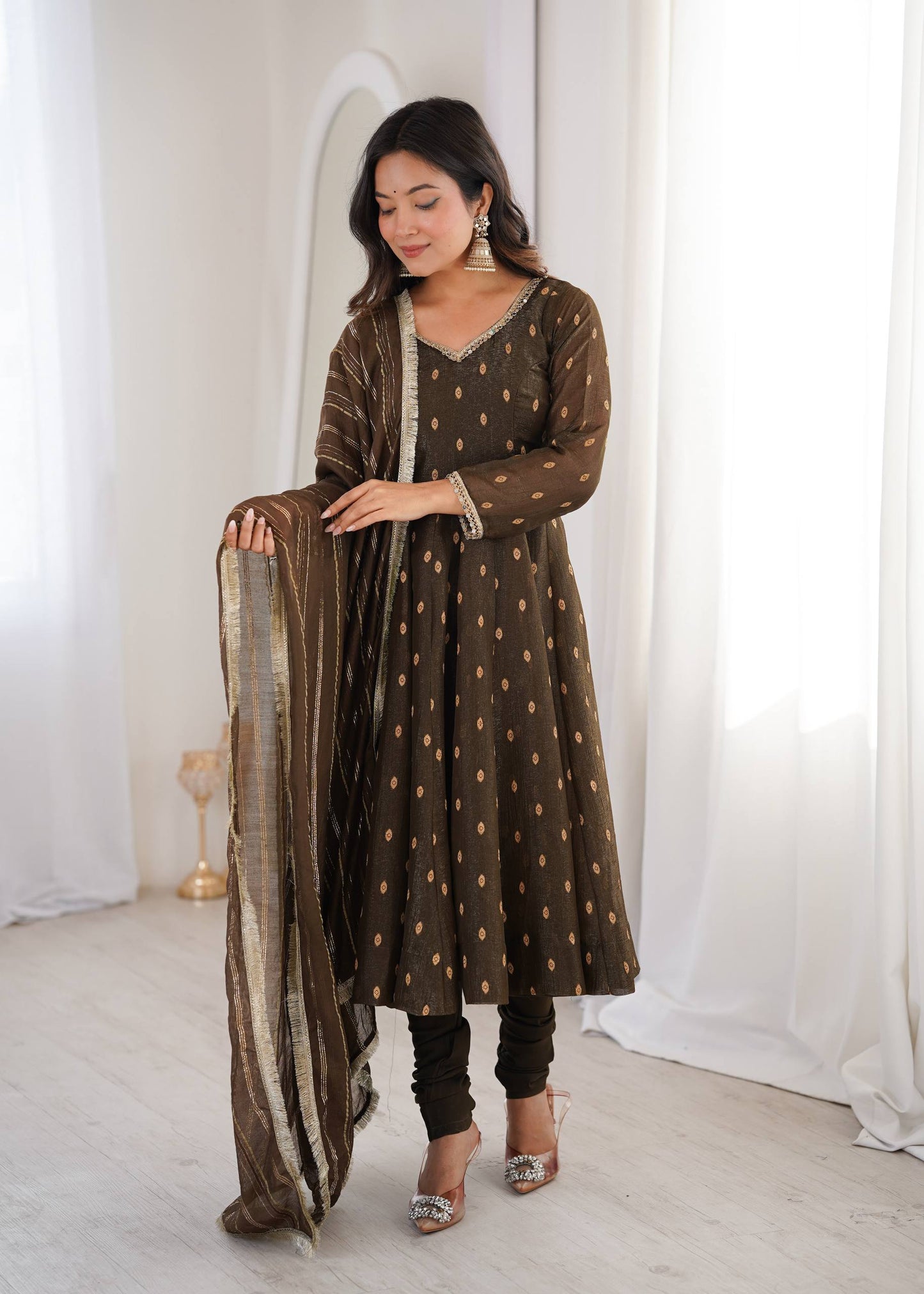 Arti Chauhan Green Color Heavy Crunchy Silk Anarkali Suit With Dupatta